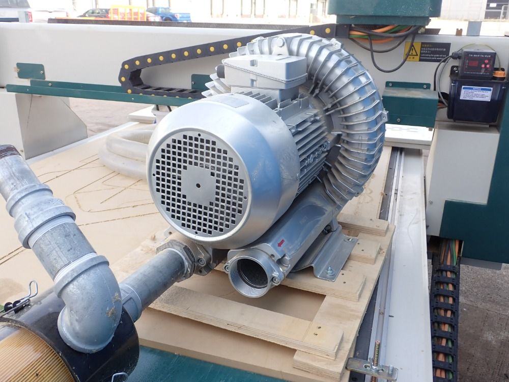 Grizzly Industrial 4'x8' Cnc Router - G0895