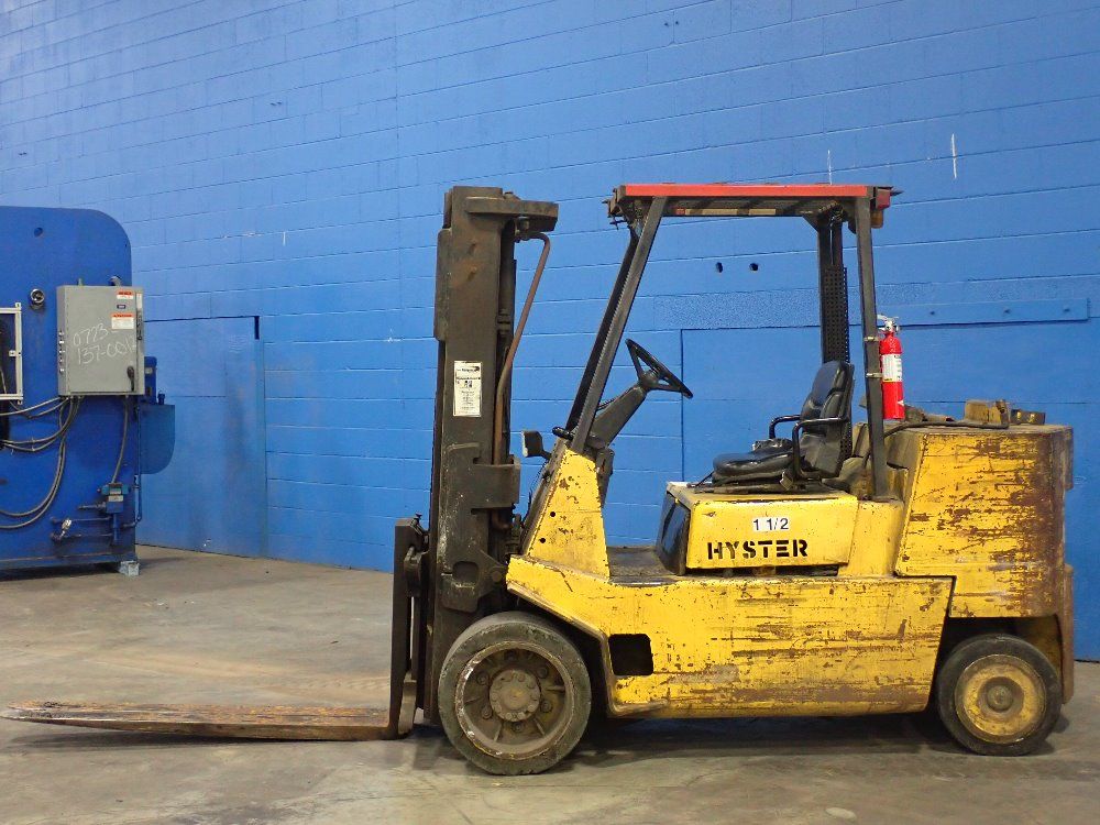 Hyster 7700 Lbs. Propane Forklift - S120xls