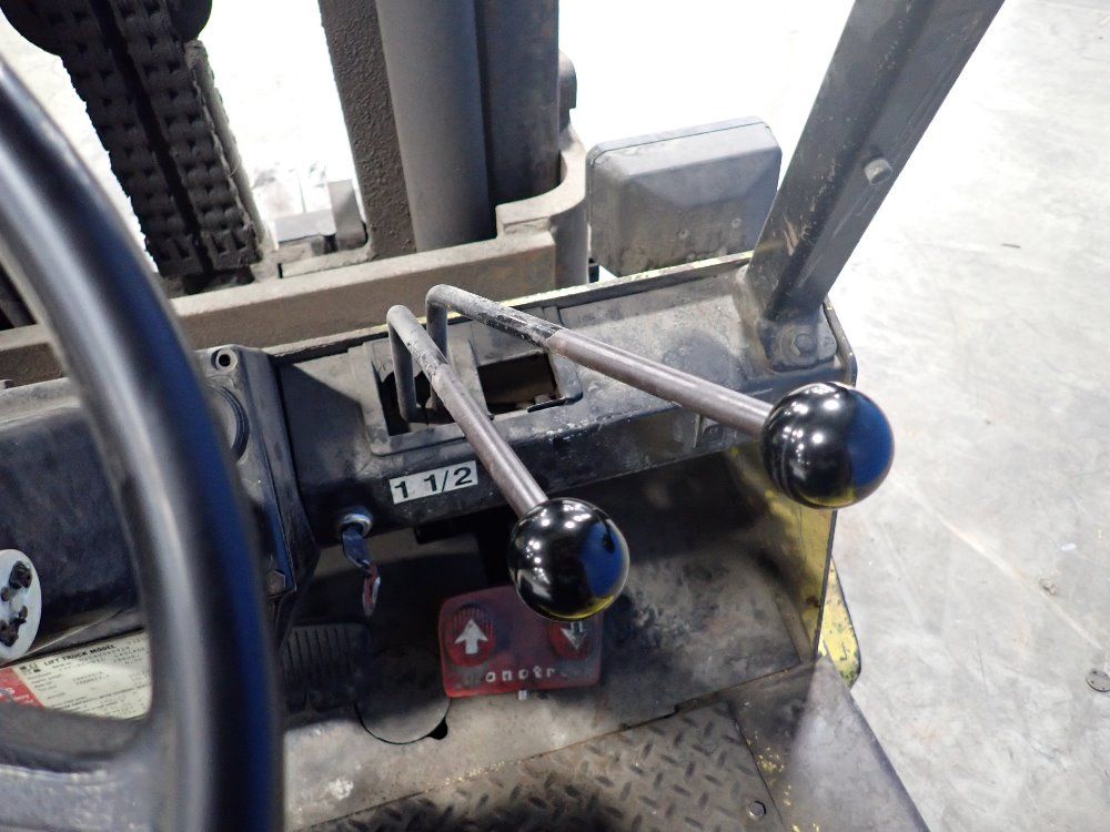 Hyster 7700 Lbs. Propane Forklift - S120xls