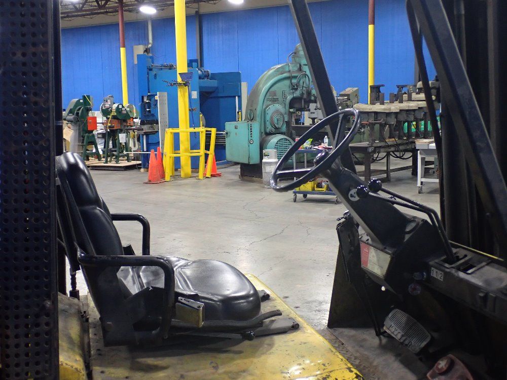 Hyster 7700 Lbs. Propane Forklift - S120xls