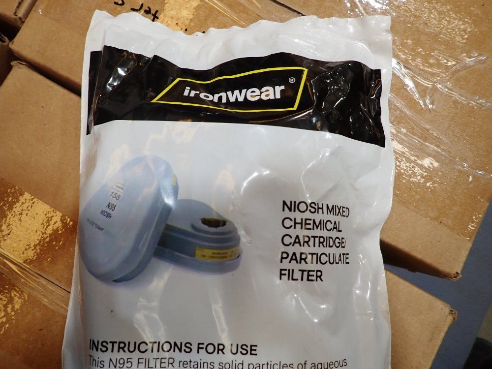 Medium Mask And Filter Set