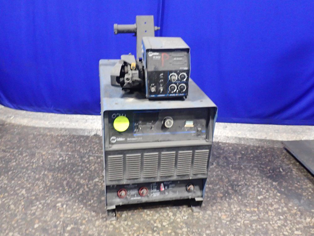 Miller 450 Amps Welder - Deltaweld 452