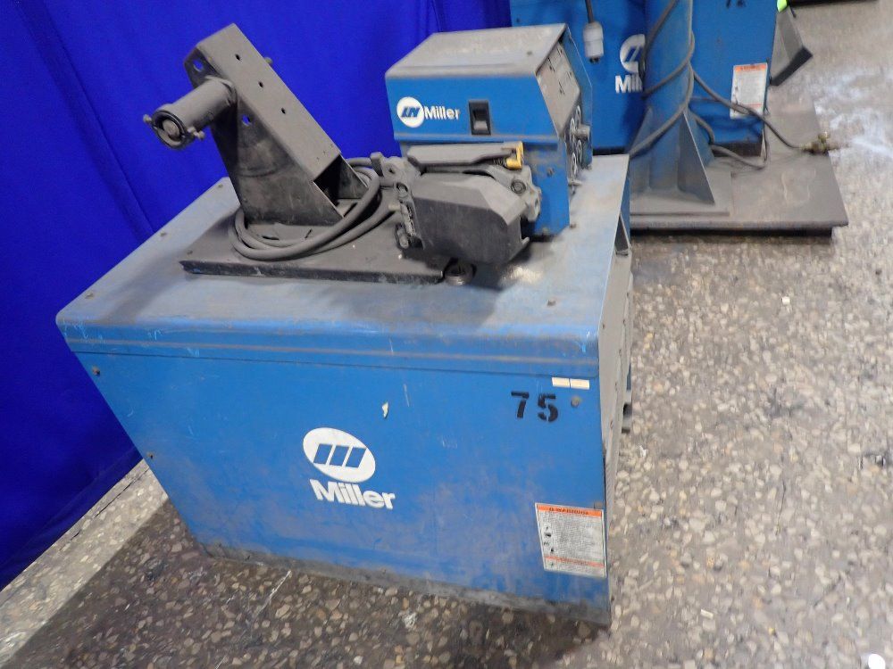 Miller 450 Amps Welder - Deltaweld 452