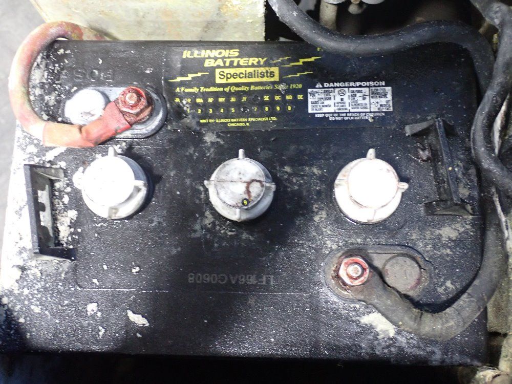 Crown Equipment Corp. 4000 Lbs. Electric Pallet Jack - 40gpw-4-14