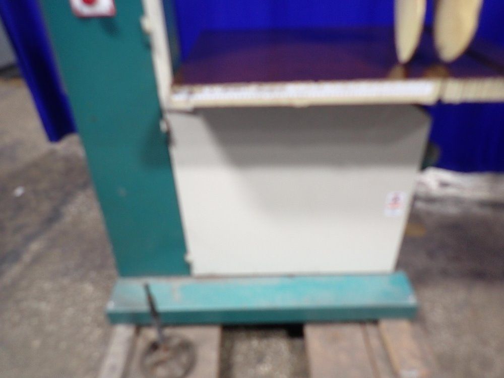 Grizzly Vertical Band Saw - Go568 24