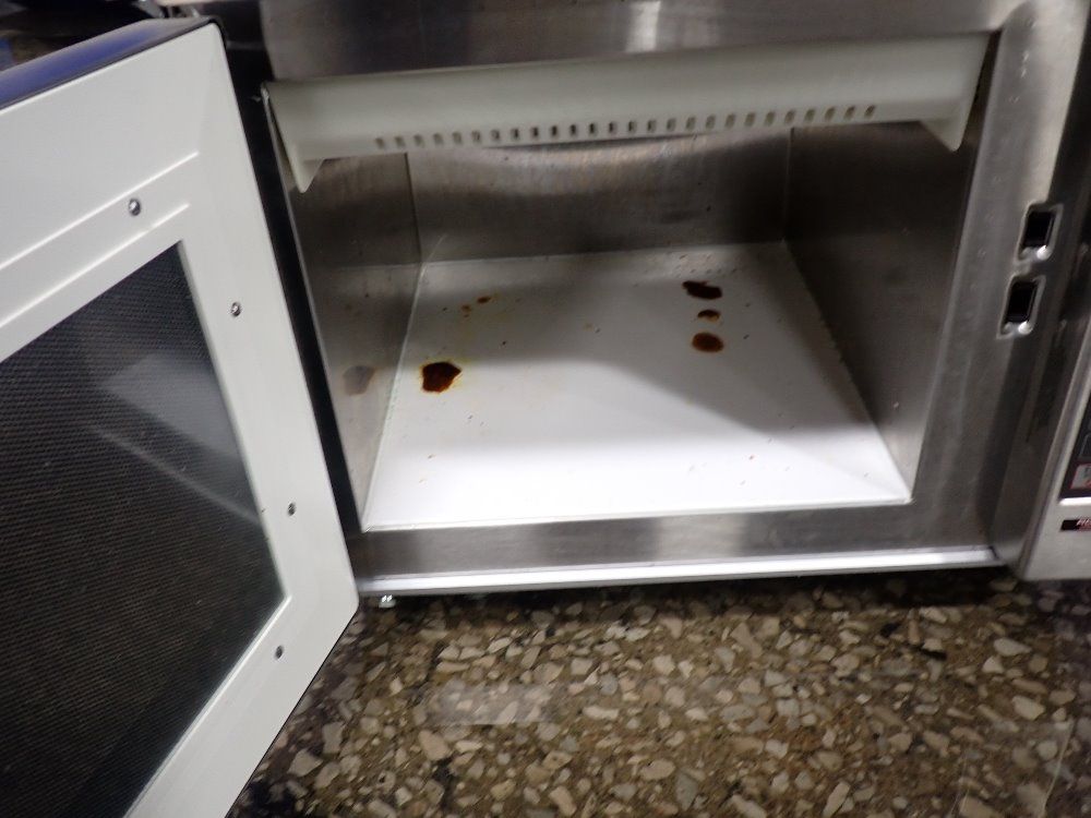 Amana Commercial Microwave - Rc30s