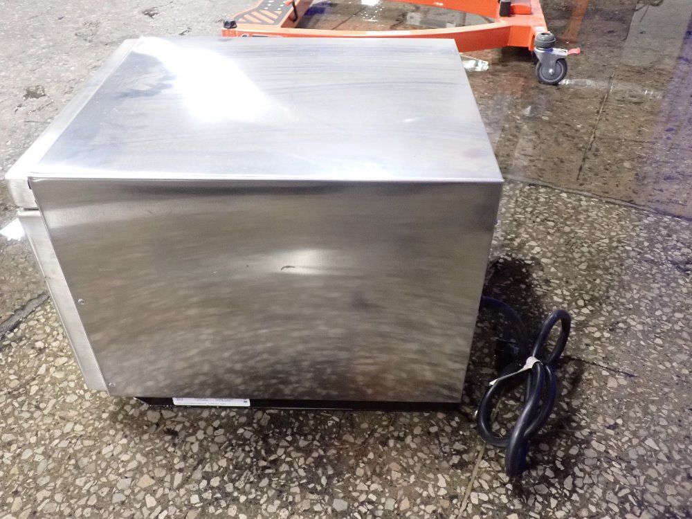 Amana Commercial Microwave - Rc30s