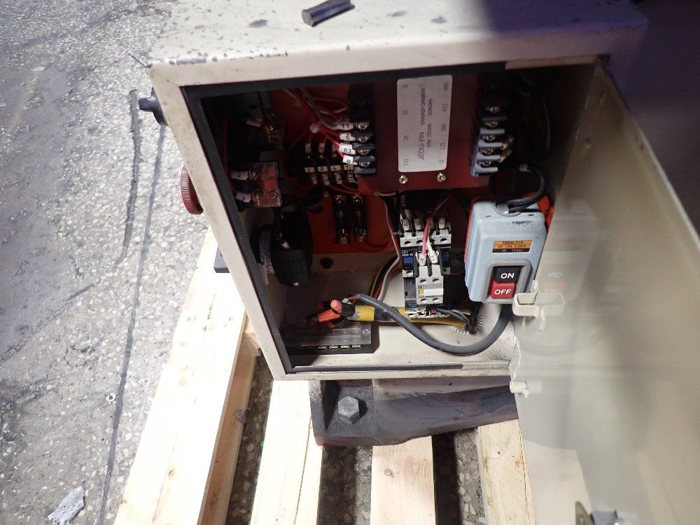 Chevalier 6" X 18" Magnetic Chuck Surface Grinder - Fsg-618m