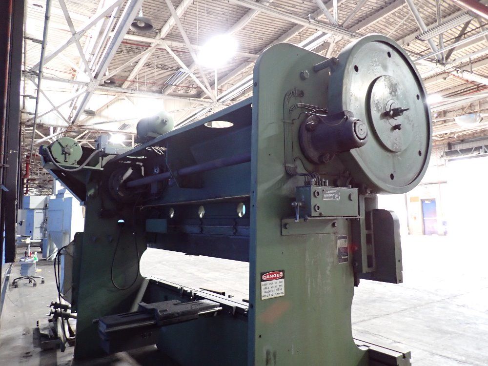 Cincinnati 144" X 135 Tons Press Brake - 5 Series X 10