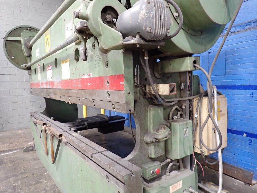 Cincinnati 144" X 135 Tons Press Brake - 5 Series X 10