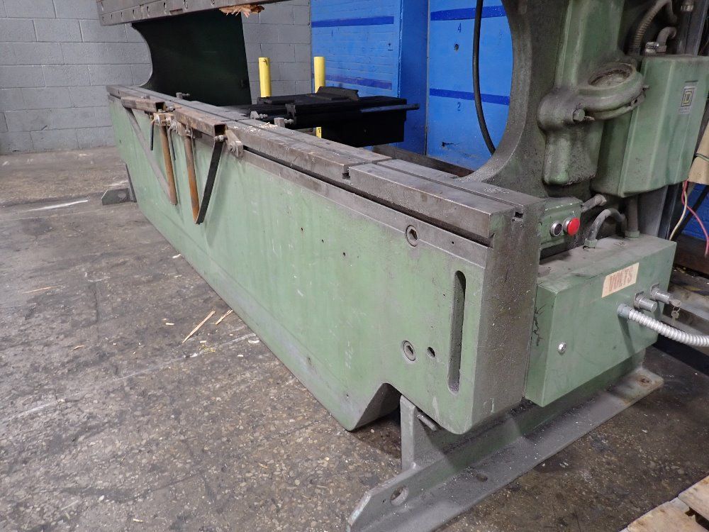 Cincinnati 144" X 135 Tons Press Brake - 5 Series X 10