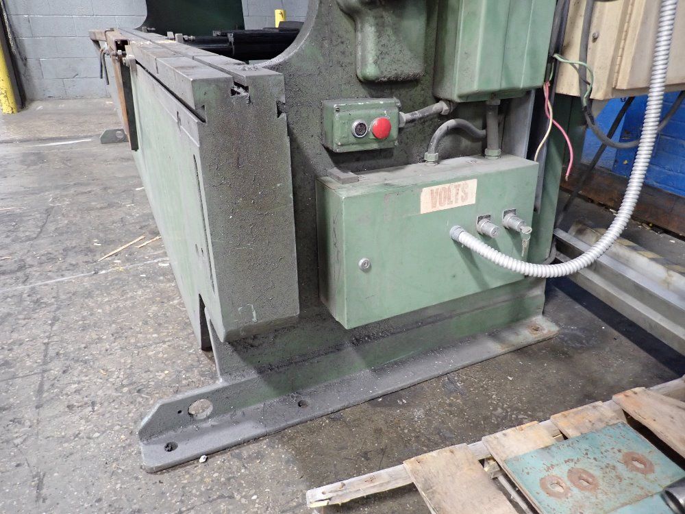 Cincinnati 144" X 135 Tons Press Brake - 5 Series X 10