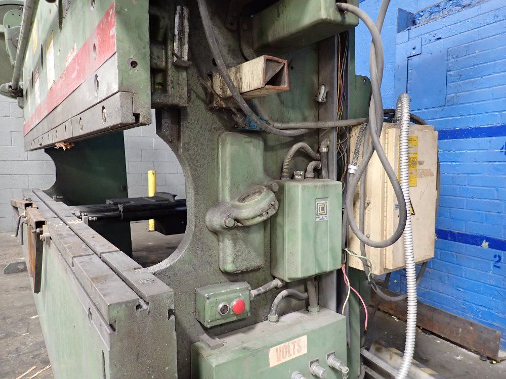 Cincinnati 144" X 135 Tons Press Brake - 5 Series X 10