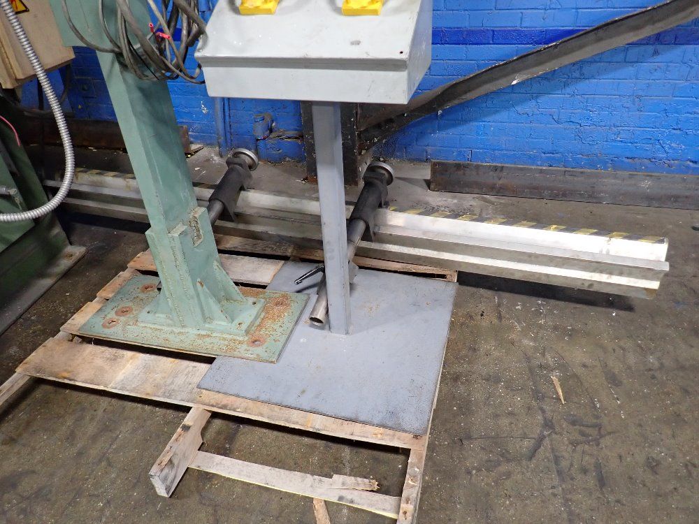 Cincinnati 144" X 135 Tons Press Brake - 5 Series X 10