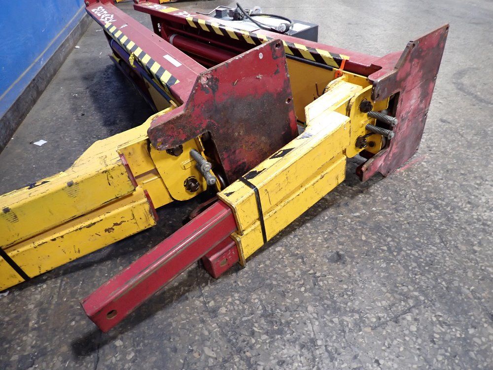 Mohawk 12000 Lbs Hydraulic Lift - Lmf-12