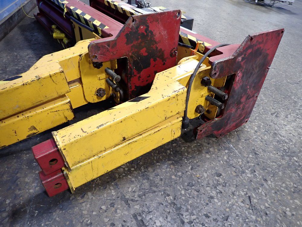 Mohawk 12000 Lbs Hydraulic Lift - Lmf-12