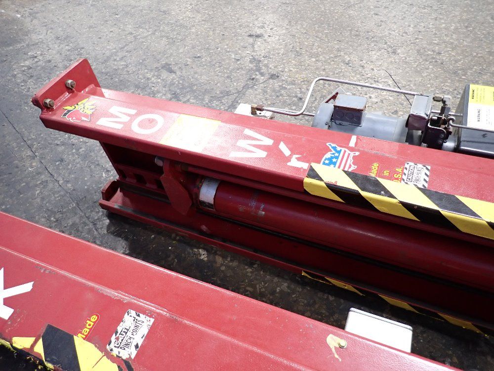 Mohawk 12000 Lbs Hydraulic Lift - Lmf-12