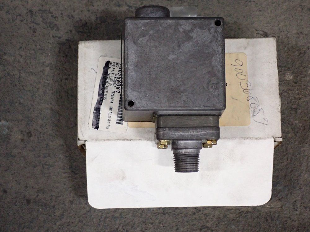 Barksdale Pressure Actuated Switch - Eih-h90-p6