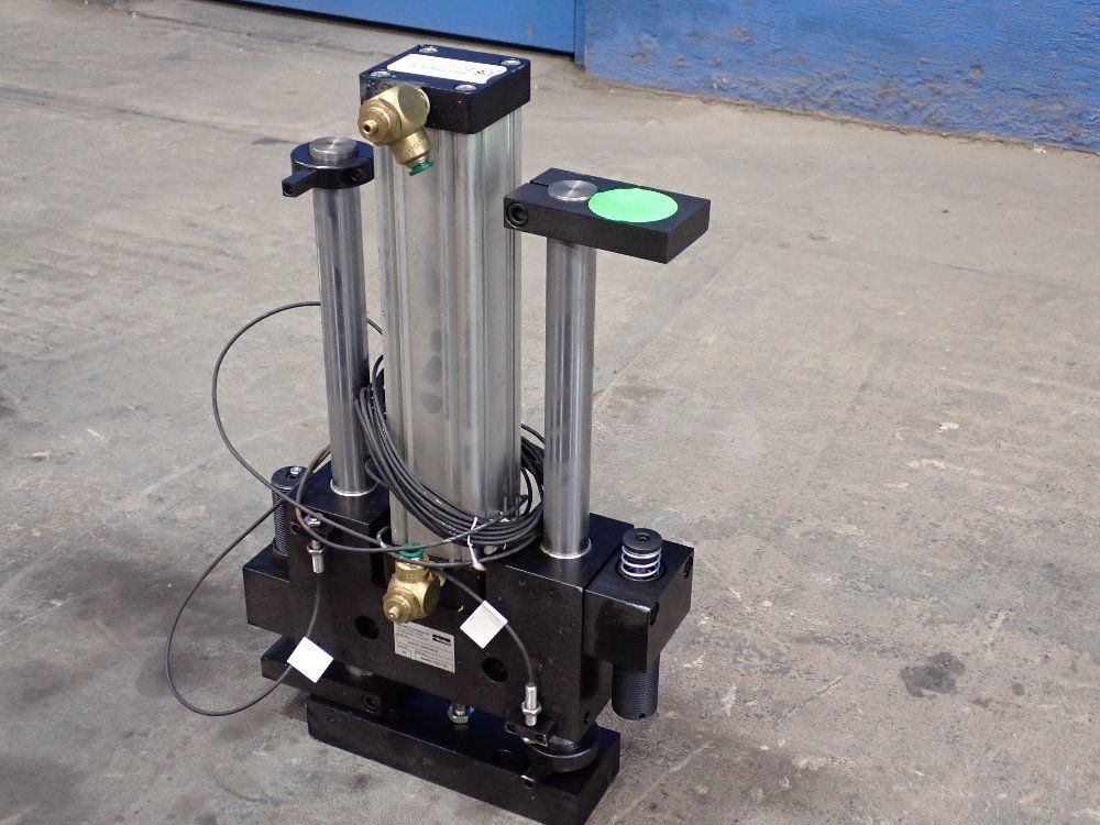 Parker Double Air Cylinder - Hbc25-10aptf4a-b