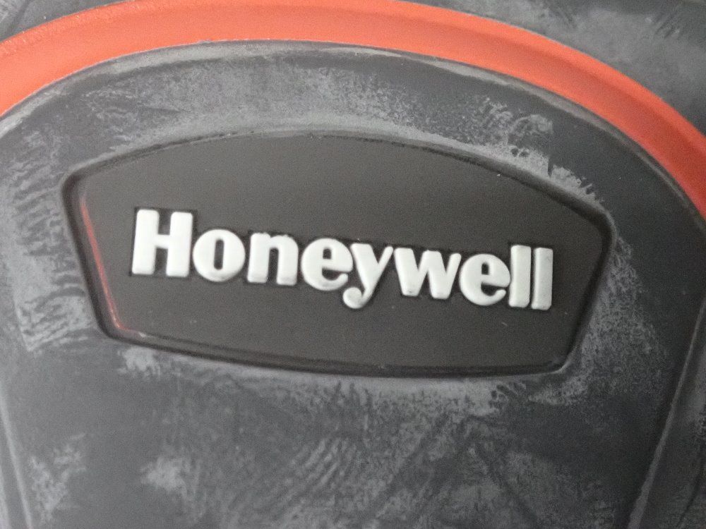 Adaptus Barcode Scanner