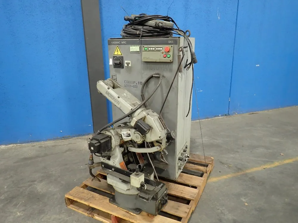 Yasnac Mrc 1996 Yasnac Mrc Encm-rm6015 Robot And Controller - Encm-rm6015