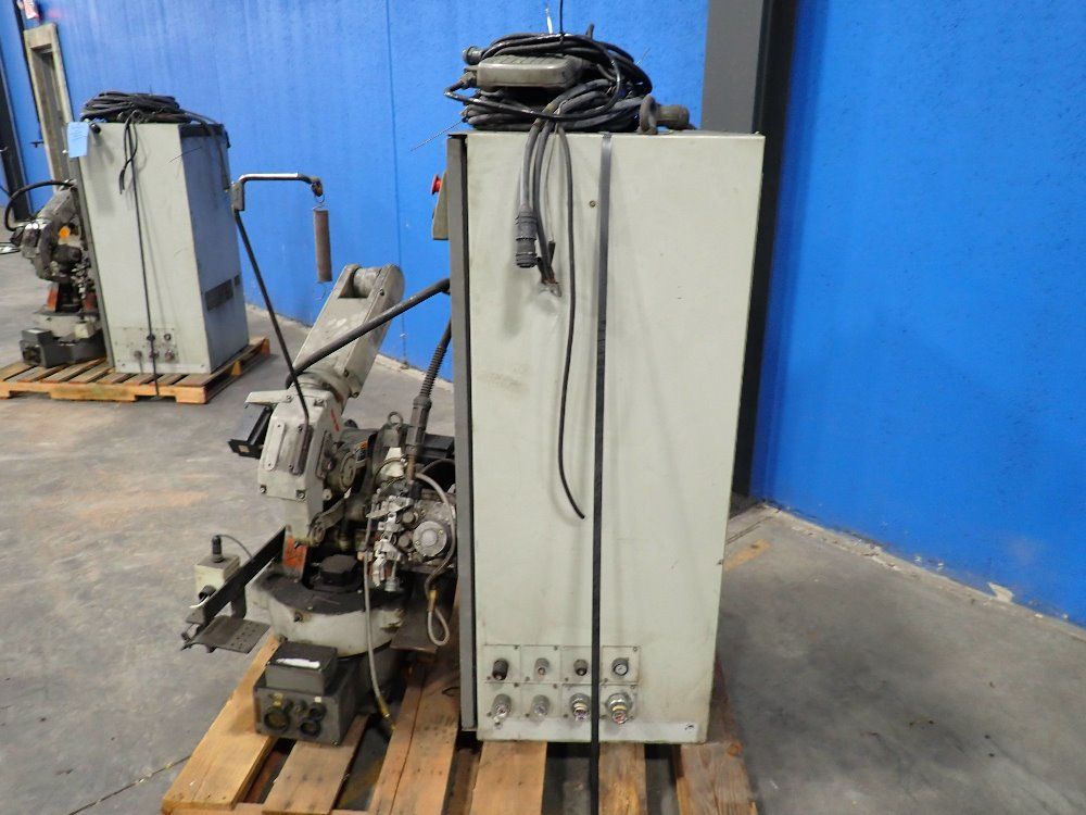 Yasnac Mrc 1996 Yasnac Mrc Encm-rm6015 Robot And Controller - Encm-rm6015