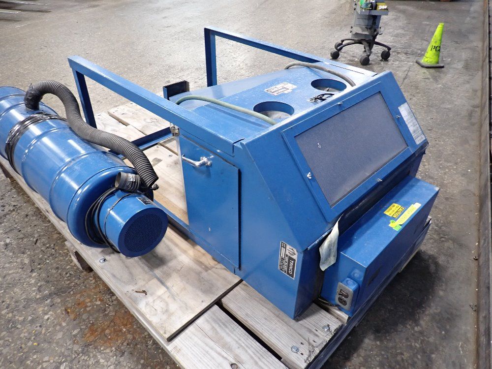 Trinco 34" X 23" X 23" Blast Cabinet - 36