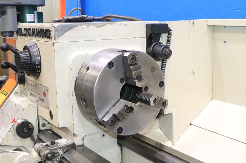 Leblond Makino 1994 Leblond Makino 15 Regal Servo Shift Engine Lathe