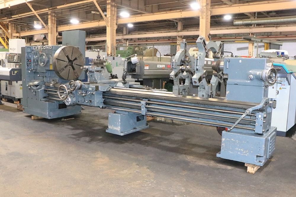 Leblond Makino 40" X 144" 1975 Leblond Makino 3220-28 Heavy Duty Engine Lathe - 3220-28 Heavy Duty