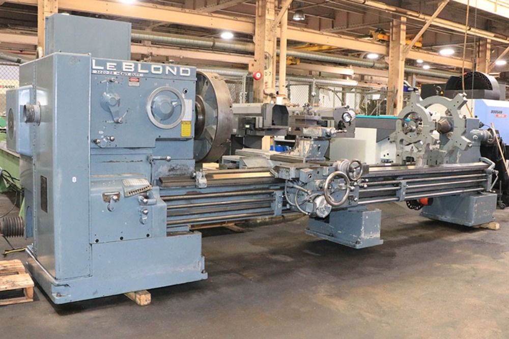 Leblond Makino 40" X 144" 1975 Leblond Makino 3220-28 Heavy Duty Engine Lathe - 3220-28 Heavy Duty