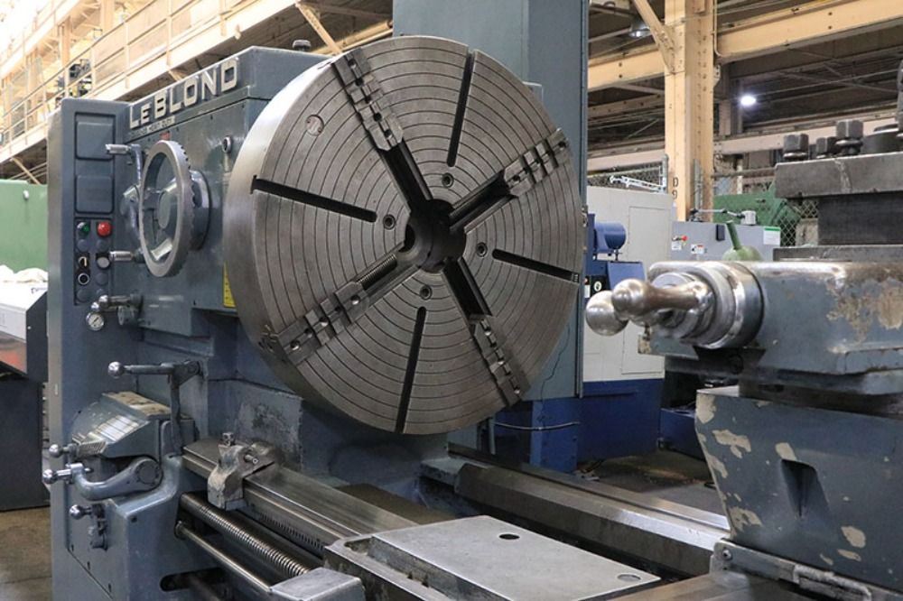Leblond Makino 40" X 144" 1975 Leblond Makino 3220-28 Heavy Duty Engine Lathe - 3220-28 Heavy Duty