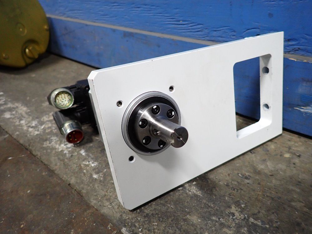 Allen Bradley .16 Kw Servo Motor - Mpl-b1510v-vj72aa