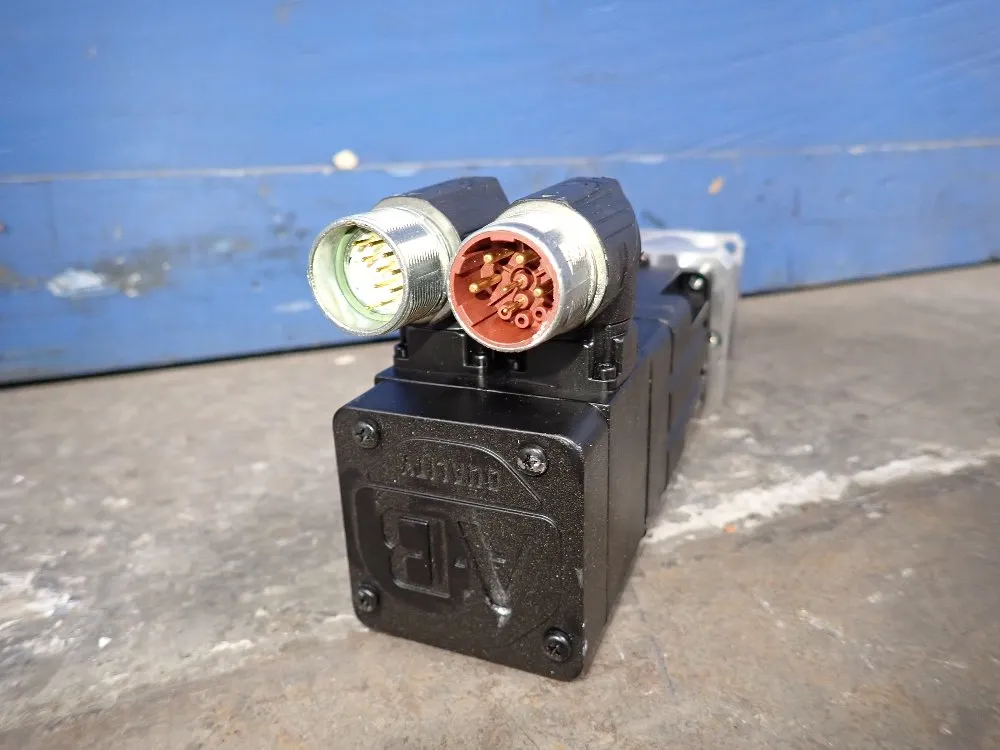 Allen Bradley .27 Kw Servo Motor - Mpl-b1520u-vj74aa