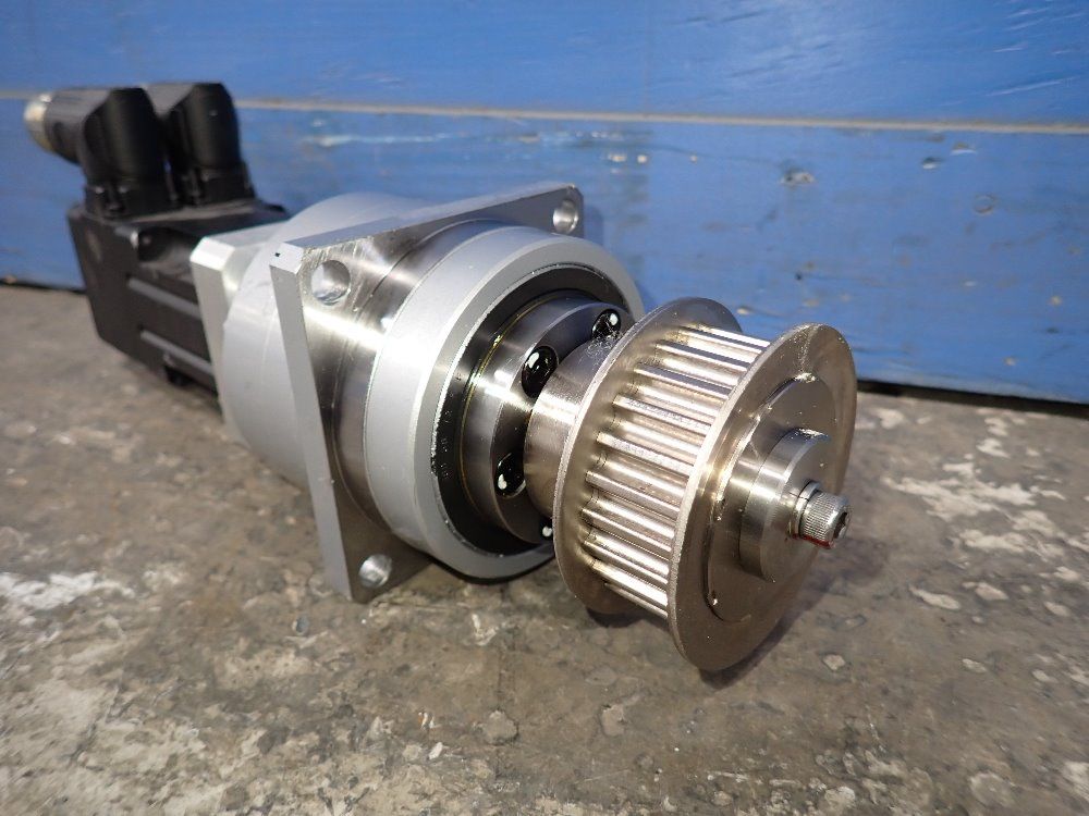 Allen Bradley .16 Kw Servo Motor - Mpl-b1510v-vj72aa