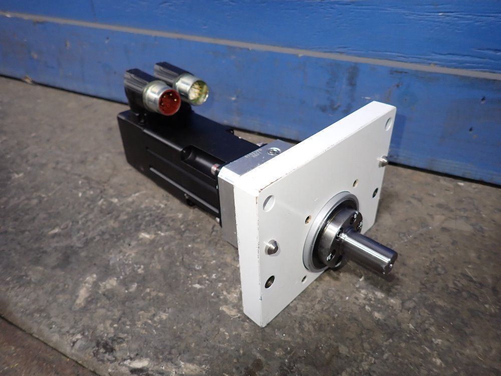 Allen Bradley .39 Kw Servo Motor - Mpl-b1530u-vj72aa