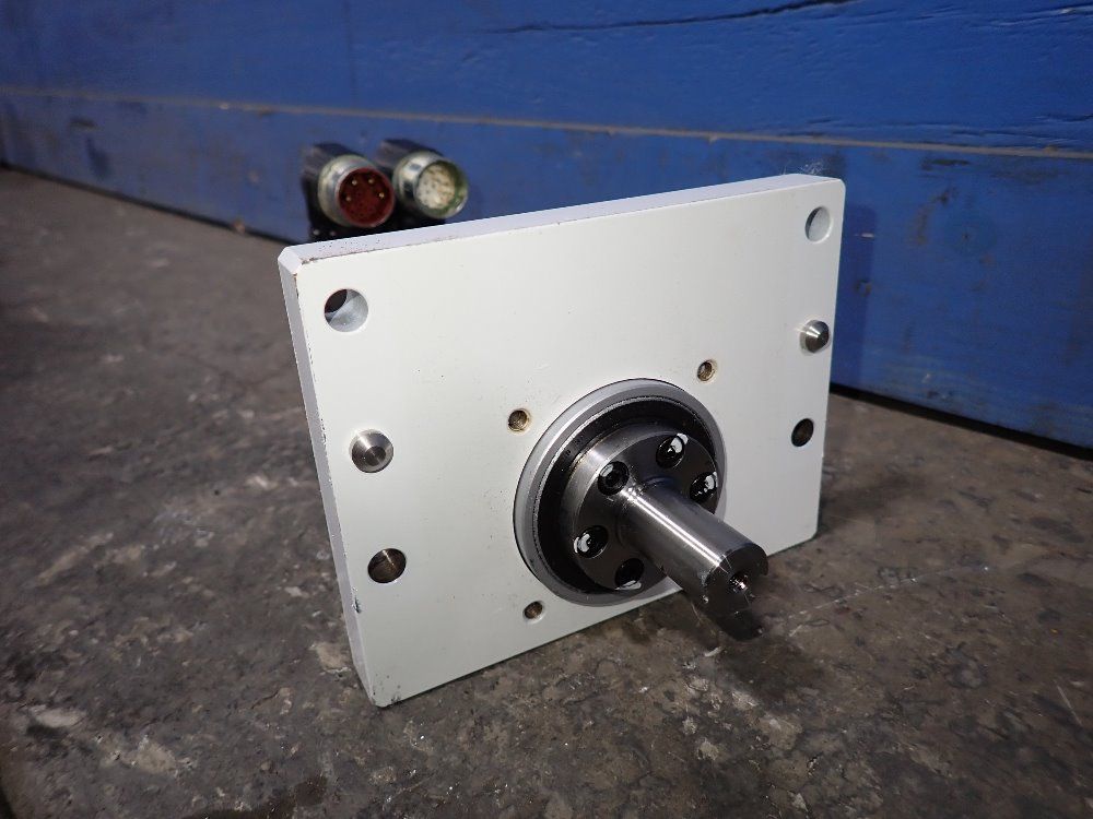 Allen Bradley .39 Kw Servo Motor - Mpl-b1530u-vj72aa