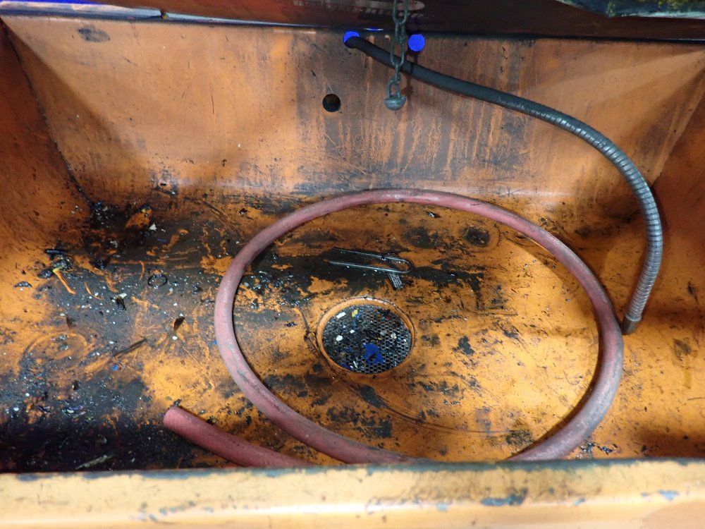 Safety-kleen 21" X 33" Parts Washer