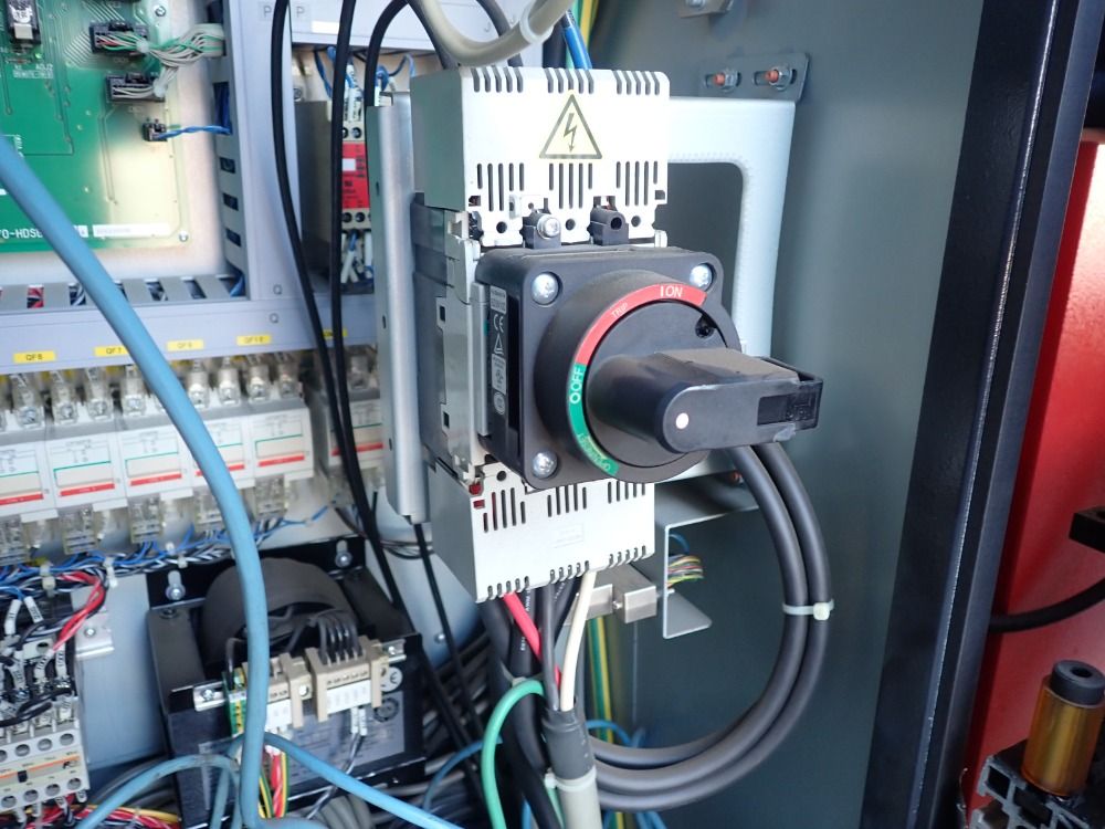 Amada 120"x100 Tons 2014 Amada Hds-1030ntr Cnc Press Brake - Hds-1030ntr