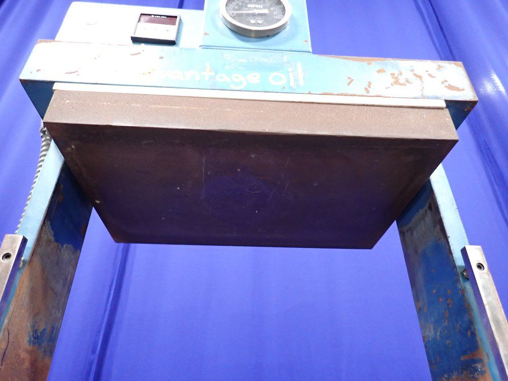 Phi Platen Press