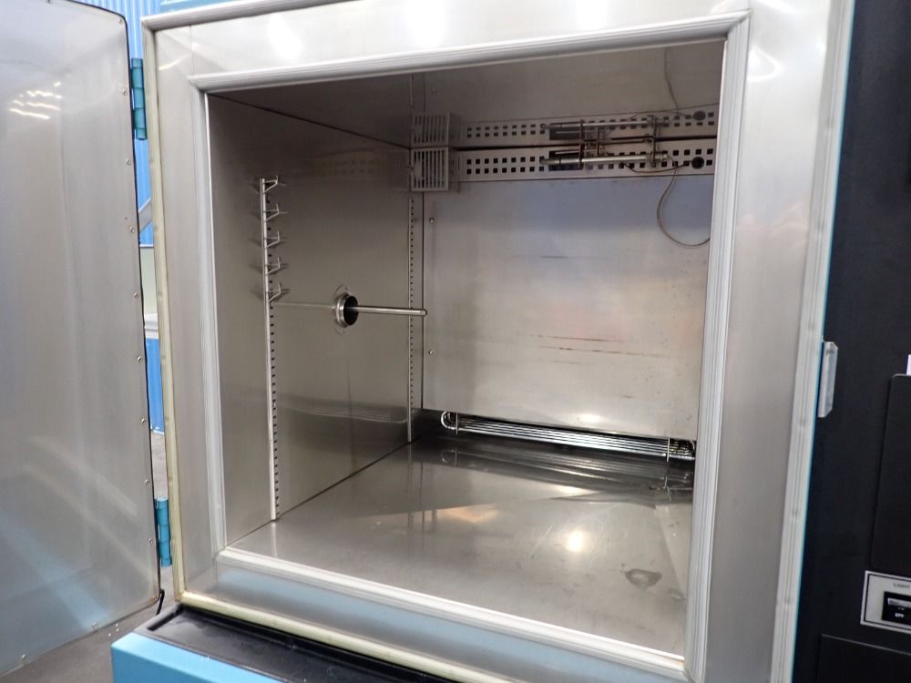Thermotron Chamber