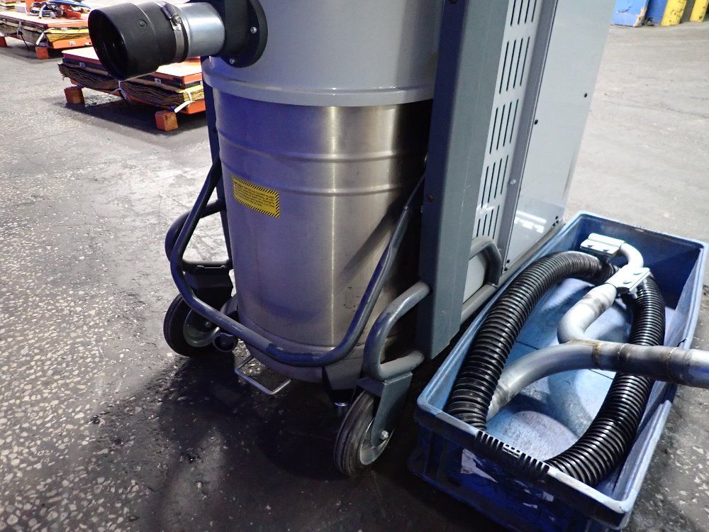 Nilfisk Vacuum Cleaner