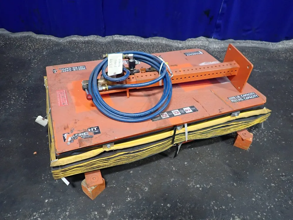 LIFT TABLE