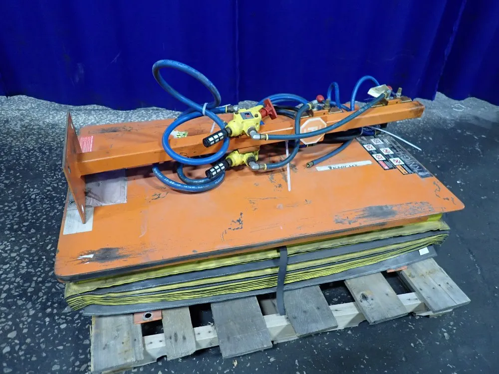 LIFT TABLE
