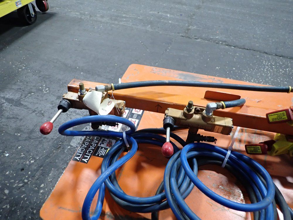 Knight Lift Table