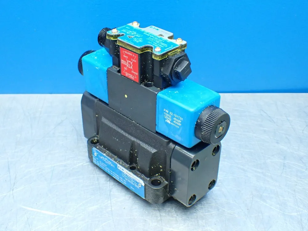 Eaton Vickers Hydraulic Directional Control Valve - 02-144267