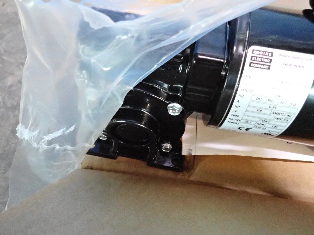 Bodine Elecctric Co. Gear Motor - 33a5bepm-5f
