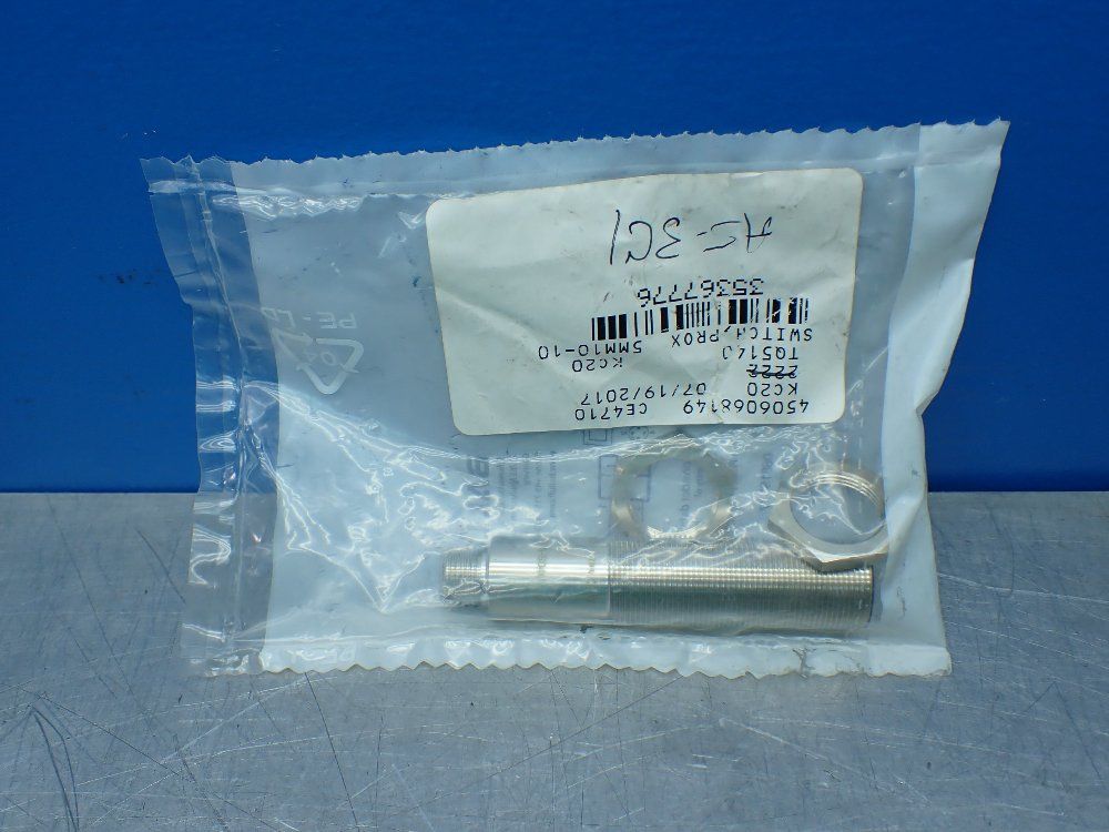 Balluff Inductive Proximity Sensor. - Bes0496