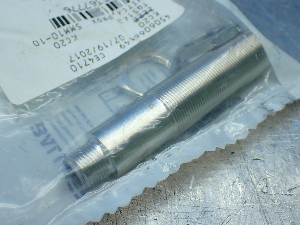 Balluff Inductive Proximity Sensor. - Bes0496