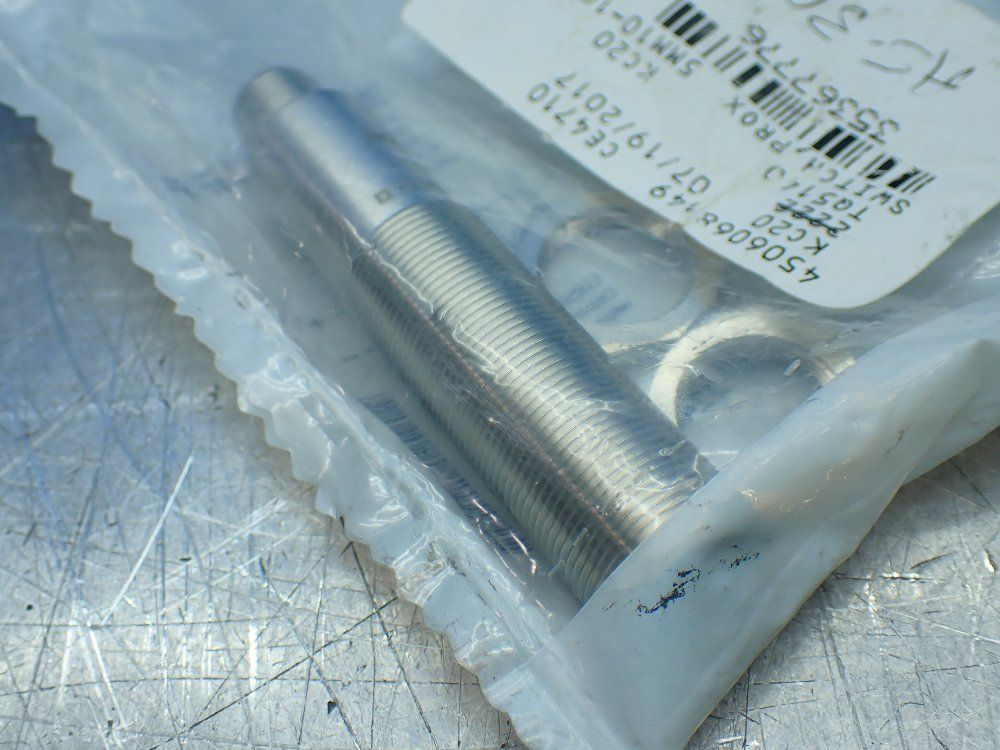 Balluff Inductive Proximity Sensor. - Bes0496