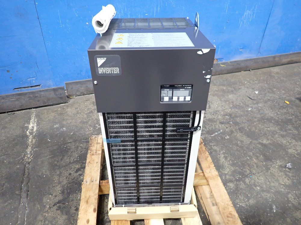 Daikin Oil Cooler - Akz329